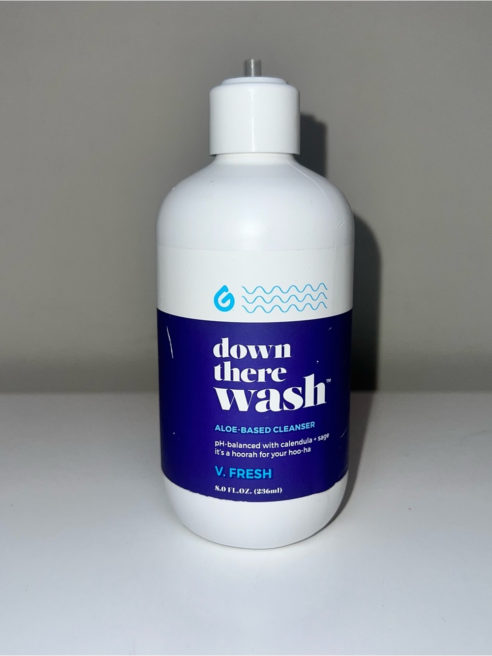 Down There Wash V. Fresh Aloe-Based Cleanser - White & Deep Blue Bottle